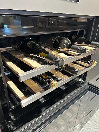 Kompakter Weinklimaschrank