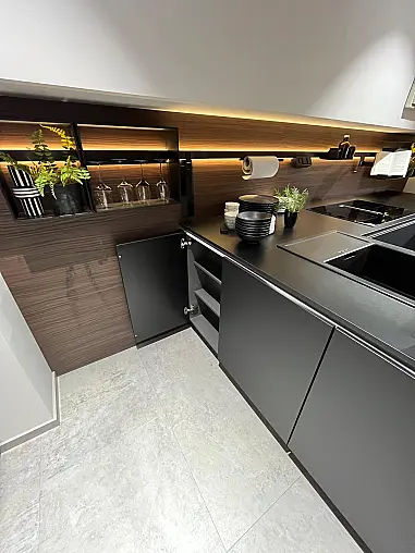 Exklusive Messeküche - XL Schränke - Slim Line Arbeitsplatten - viel LED-Beleuchtung - viel Zubehör - zahlreiche Siemens Einbaugeräte