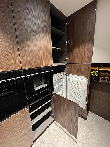 Exklusive Messeküche - XL Schränke - Slim Line Arbeitsplatten - viel LED-Beleuchtung - viel Zubehör - zahlreiche Siemens Einbaugeräte