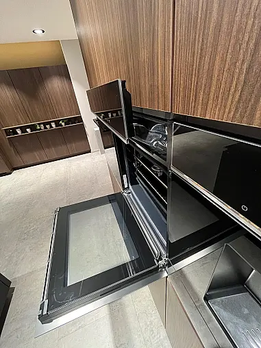 Exklusive Messeküche - XL Schränke - Slim Line Arbeitsplatten - viel LED-Beleuchtung - viel Zubehör - zahlreiche Siemens Einbaugeräte