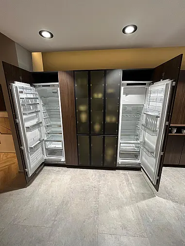 Exklusive Messeküche - XL Schränke - Slim Line Arbeitsplatten - viel LED-Beleuchtung - viel Zubehör - zahlreiche Siemens Einbaugeräte