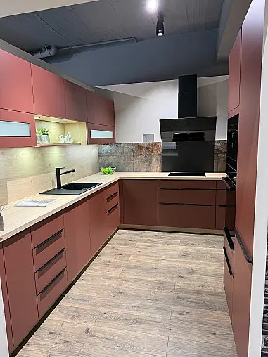 Moderne L-Form Küche mit Gorenje Geräten