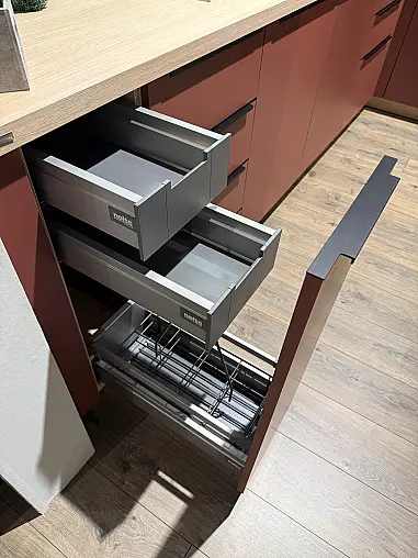 Moderne L-Form Küche mit Gorenje Geräten