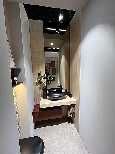 Exklusives Gäste-WC / Waschbecken - für kleines Badezimmer oder Gäste-WC geeignet - LED Beleuchtung