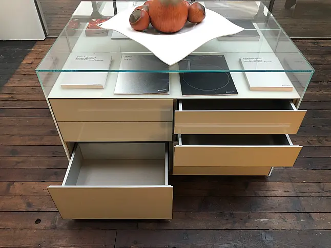 Vitrine