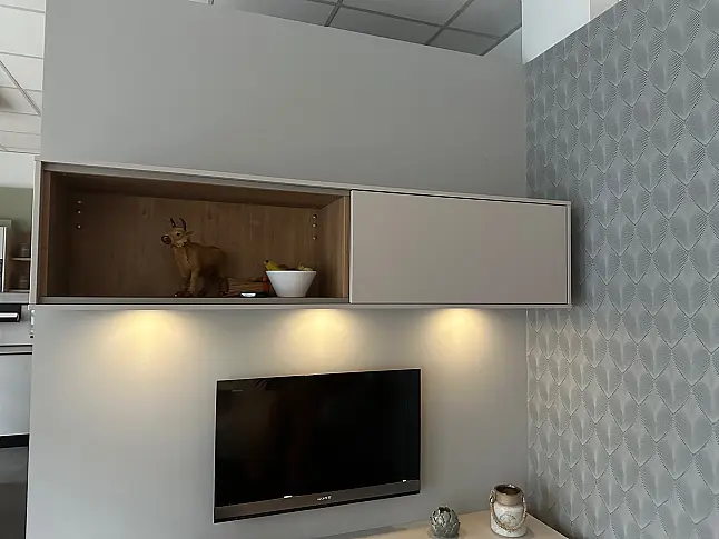 funktionale TV-Wohnwand im aktuellen Design
