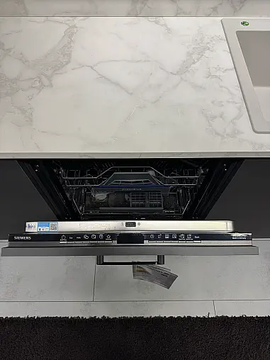 Ausstellungsküche V21 Velluto, 87G Graphit matt