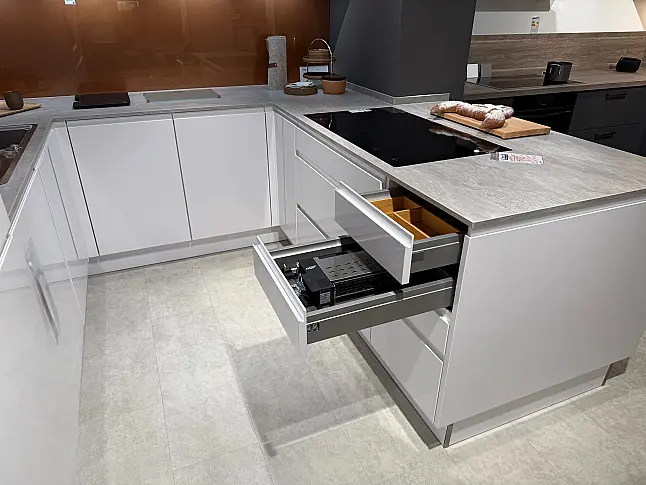 Moderne Nolte Küche in Zeitlosem Design