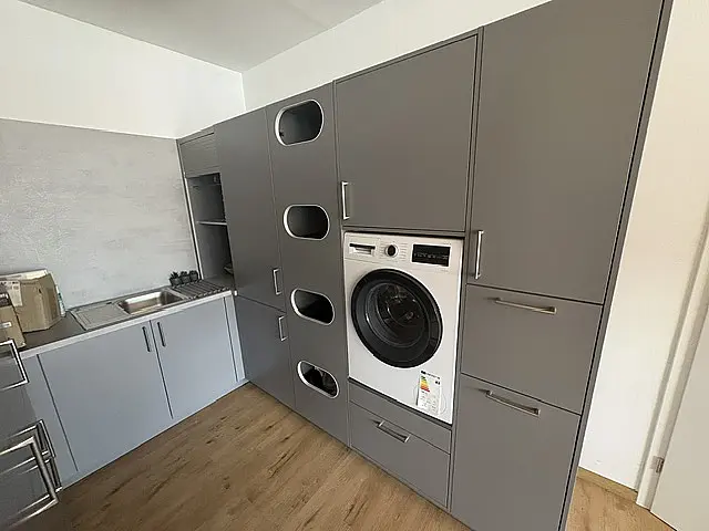 Hauswirtschaftsraum Schüller Achatgrau