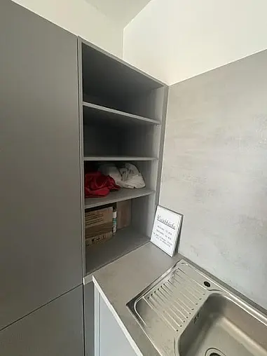 Hauswirtschaftsraum Schüller Achatgrau