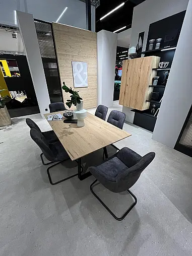 Exklusives Esszimmer inklusive Tisch - 6  Stühle - Hängeschränke und Regalböden inkl. LED-Beleuchtung - Messestück wieder original verpackt