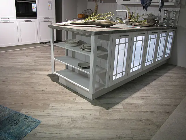 Landhausküche Echtholz lackiert
