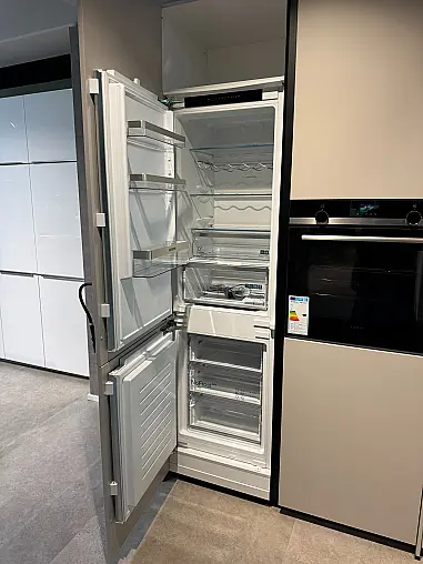Abverkaufsküche Schüller Smartglass Matt in Kristallgrau