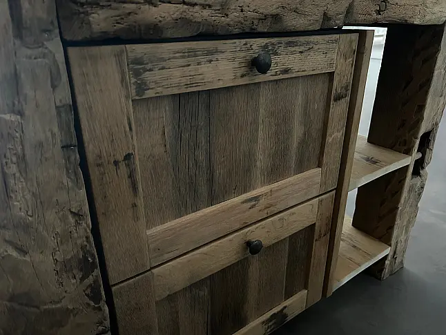 Massivholztisch Rustikaler Küchenblock aus Eiche / Fasseiche