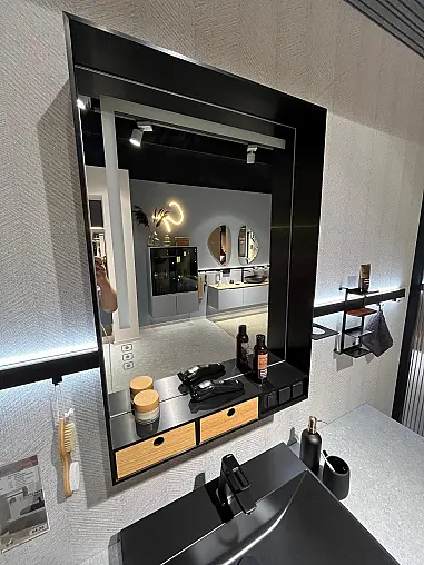 Exklusives Badezimmer - Messestück - viel LED-Beleuchtung - Keramik-Platte - sofort verfügbar