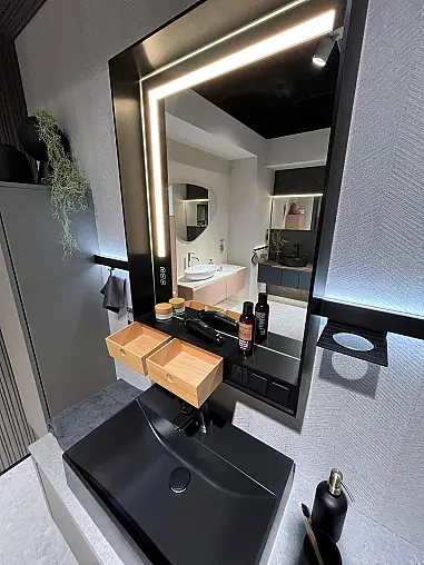 Exklusives Badezimmer - Messestück - viel LED-Beleuchtung - Keramik-Platte - sofort verfügbar