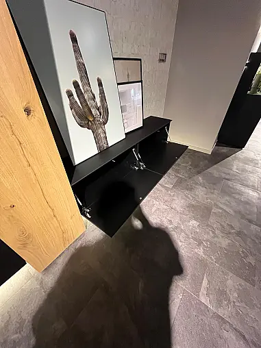 Exklusive Wohnwand / Sideboard / TV-Board - Hochschrank mit Echtholz Furnier- indirekte LED-Beleuchtungen