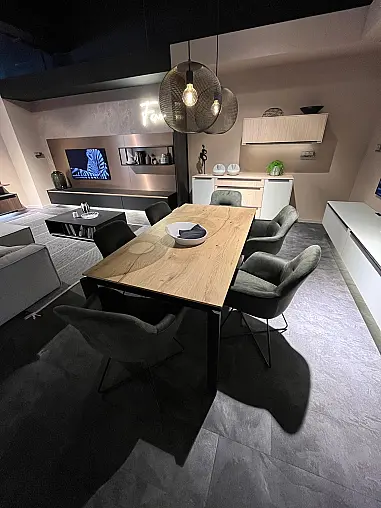 Exklusives Esszimmer - Messestück - Sideboard - Tischgruppe mit 6 Stühlen- indirekte LED-Beleuchtung