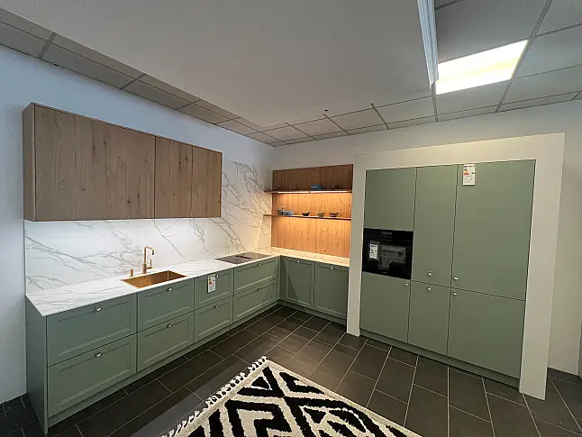 Landhaus trifft Moderne - Salbeigrün Echtholz Eiche