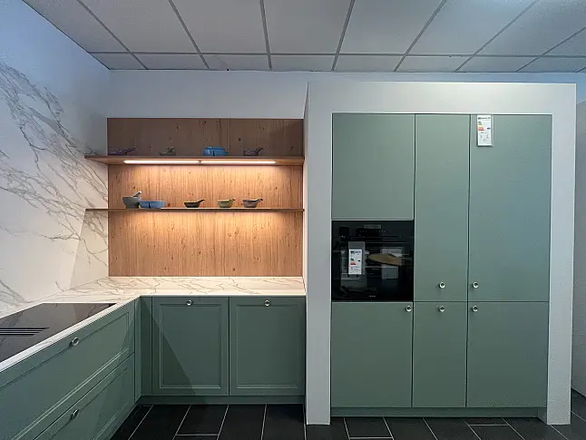 Landhaus trifft Moderne - Salbeigrün Echtholz Eiche