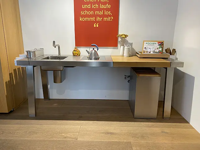 Werkbank mit Kochfeld und Spüle