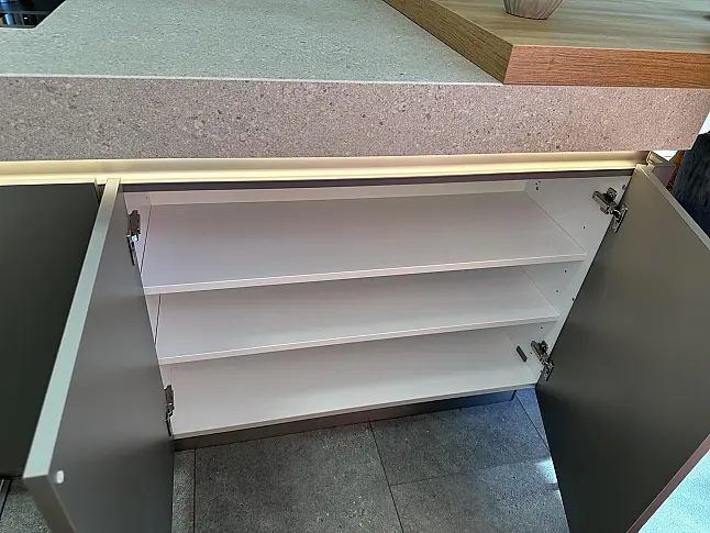 Design &amp; Wohnlichkeit- in Lack matt, Holz &amp; Smartglas