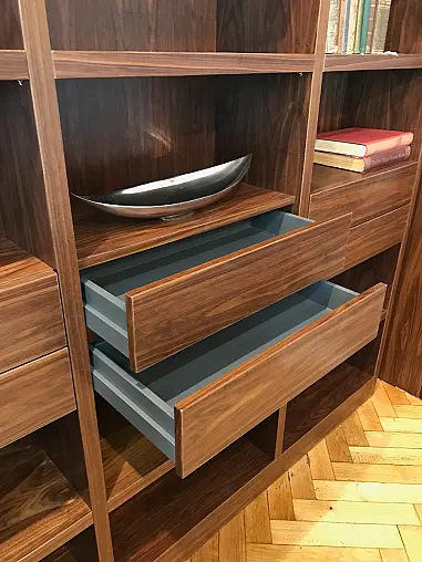 Natur Pur klassischer Schrank Nußbaum furniert
