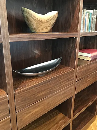Natur Pur klassischer Schrank Nußbaum furniert