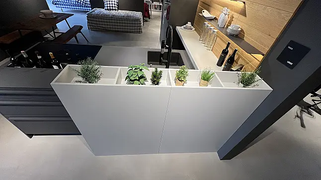Musterküche von LEICHT in Carbongrau mit MIELE-Geräten + BORA PUXU2R