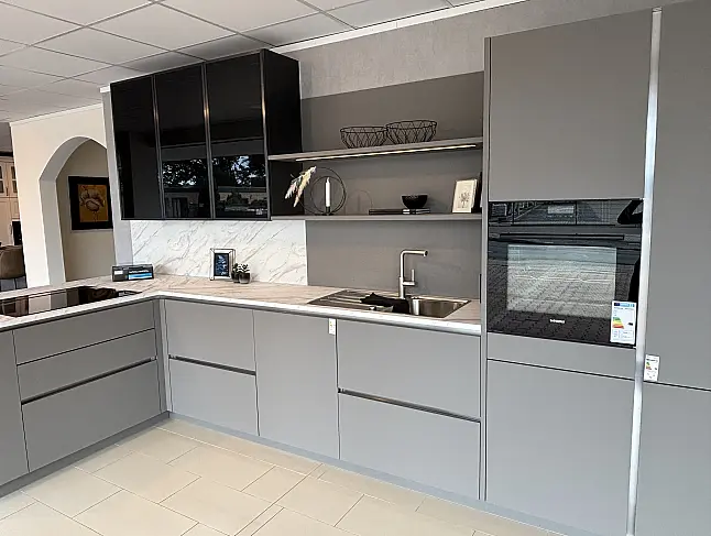Moderne Systemat Halbinsel in Mattlack Greige