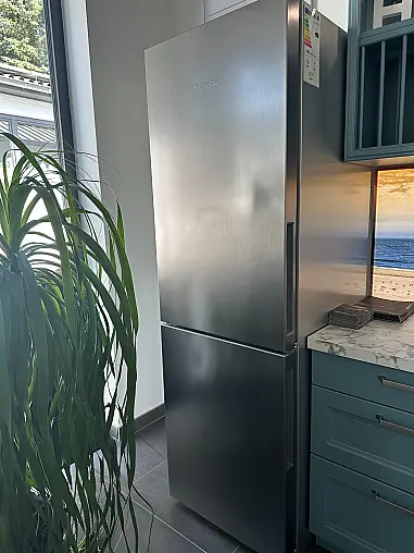 Stand-Kühl-Gefrierkombination