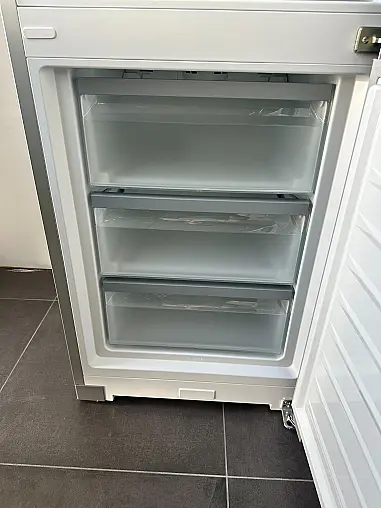 Stand-Kühl-Gefrierkombination