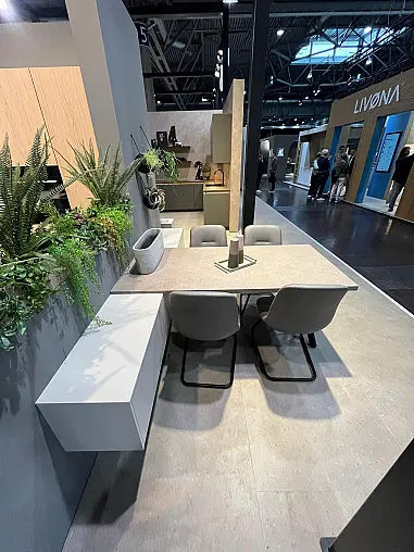 Exklusives Essgruppe  / Besprechungsraum -  tolle Planung mit Sideboard - 4 Stühlen - Messestück