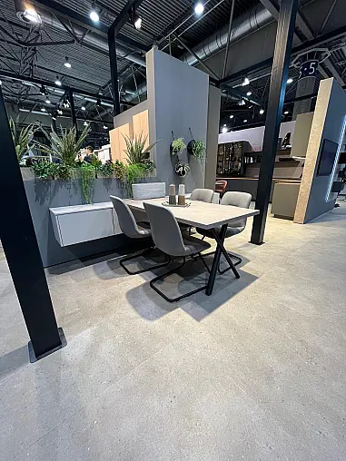 Exklusives Essgruppe  / Besprechungsraum -  tolle Planung mit Sideboard - 4 Stühlen - Messestück