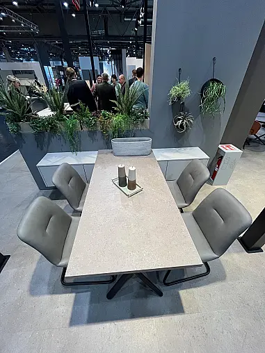Exklusives Essgruppe  / Besprechungsraum -  tolle Planung mit Sideboard - 4 Stühlen - Messestück