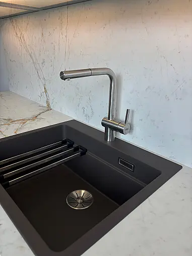 Moderne Echtholzfurnier mit Keramikarbeitsplatte