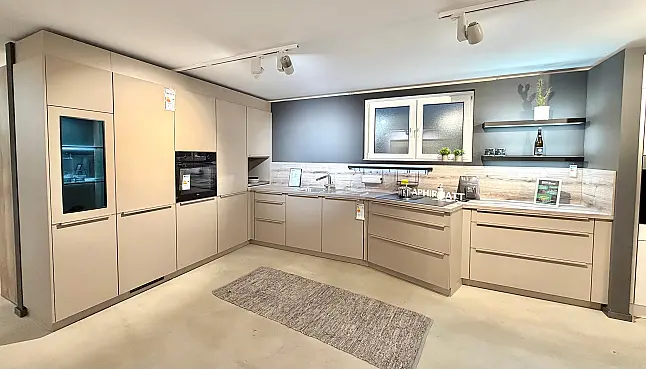 moderne zeitlose L - Küche von Burger Küchen