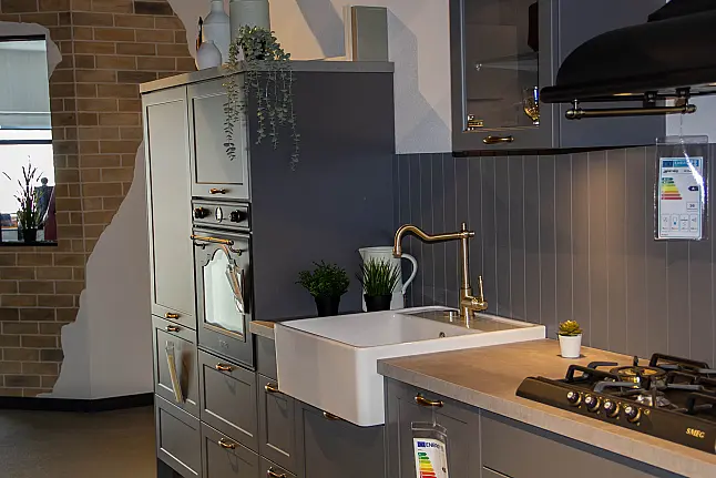 Moderne Landhausküche inkl. Beleuchtung