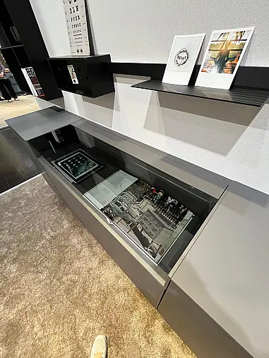 Elegantes zeitloses Sideboard / Mediaboard - tolles Relingsystem mit indirekter LED Beleuchtung - Exklusives Messestück wieder original verpackt