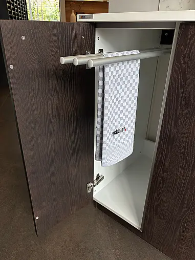 Moderne Echtholzfurnier mit Keramikarbeitsplatte