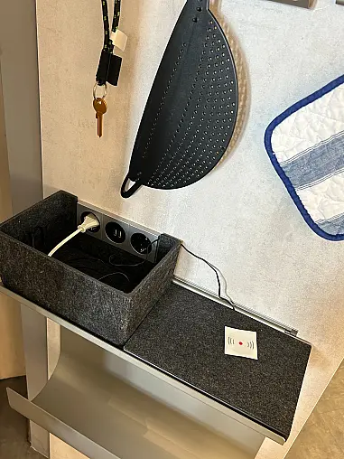 Schicke &amp; moderne U-Küche in Betonoptik