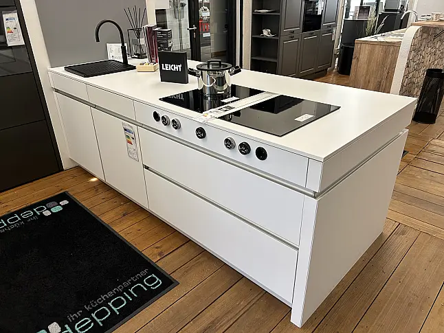 Leicht 439 Bondi-A 103 merino / 293 Concrete 192 brasillia