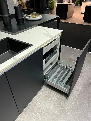 Exklusive Messeküche - Luxus pur - Insel mit integriertem Tisch - LED-Beleuchtungen - Siemens Geräte