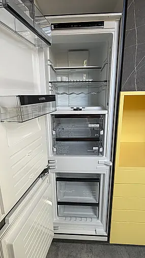 Siemens studioLine iQ700 Einbau-Kühl-Gefrierkombination