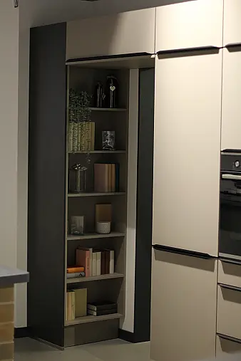 Stilvolle Einbauküche für ein modernes Wohnkonzept