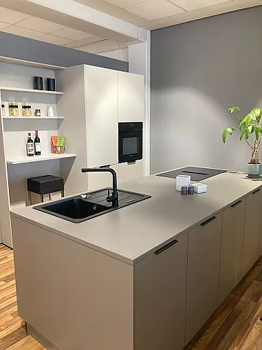 Ausstellungsküche im Angebot – Häcker AV 1000 in Greige &amp; Sandgrau