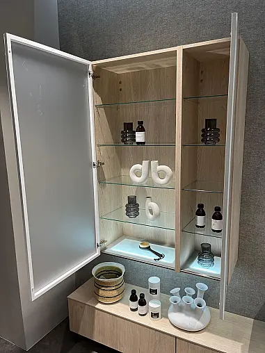 Exklusives Badezimmer / Waschtisch mit Vitrinen-Schränken und Schubladen - Messestück