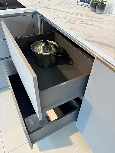 Moderne Systemat Halbinsel in Mattlack Greige