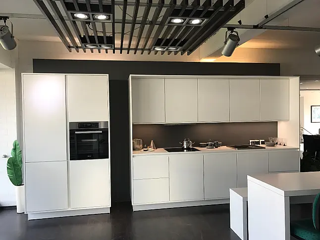 MUSTERKÜCHE SLC smartlack lotusweiss