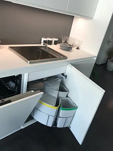 MUSTERKÜCHE SLC smartlack lotusweiss